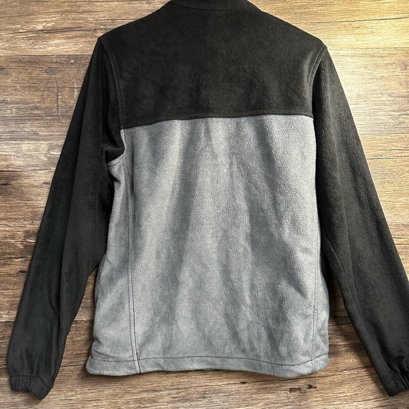 Columbia Black and Gray Performance Fleece Jacket - Picture 5 of 6